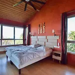 Spacieuse Avec Terrasse Et Jardin, Animaux Et Parking Admis - Fr-1-498-19 Vakantiehuis *