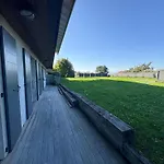 Spacieuse Avec Terrasse Et Jardin, Animaux Et Parking Admis - Fr-1-498-19 *